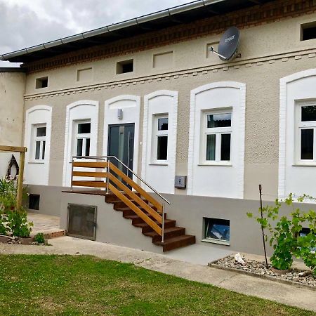 Ferienwohnung Riesling House Laa Laa an der Thaya Exterior foto